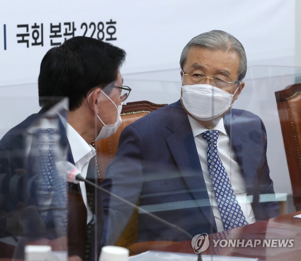 9月2日上午，在首尔市汝矣岛的国会，金钟仁（音译）出席未来统合党全国委员会上。 韩联社
