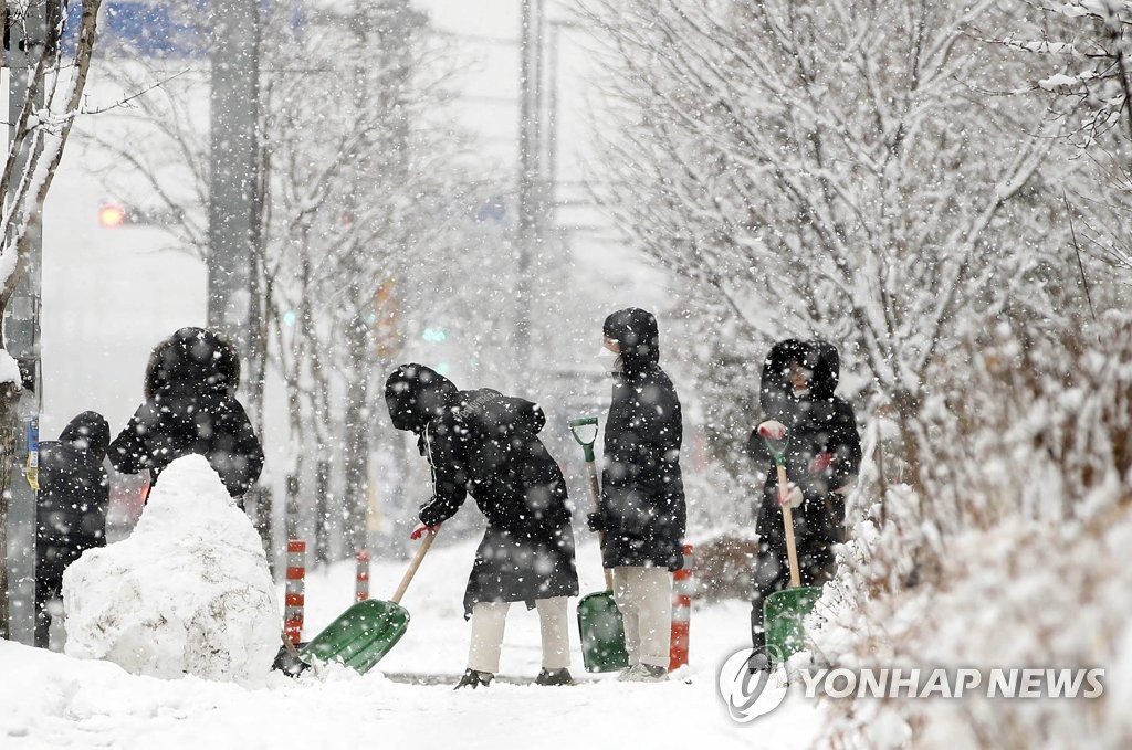 韩国南部暴雪 韩国南部暴雪