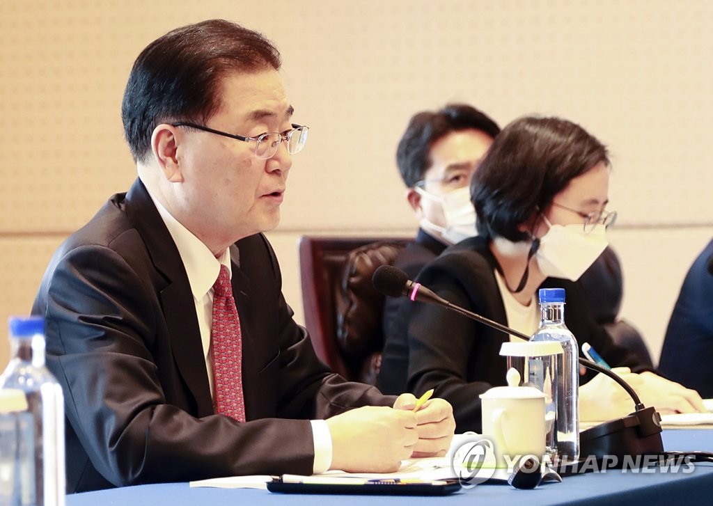 4月3日，在厦门，韩国外交部长官郑义溶出席韩中外长会谈并发言。 韩联社