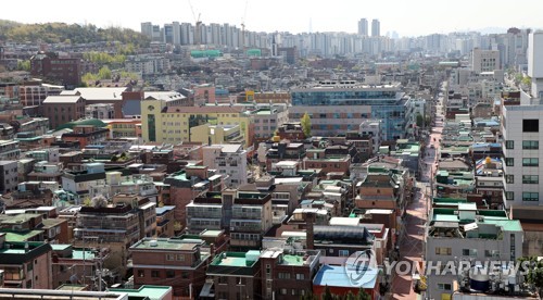 资料图片：成为公共住房复合开发候选地的首尔弥阿站附近地区 韩联社