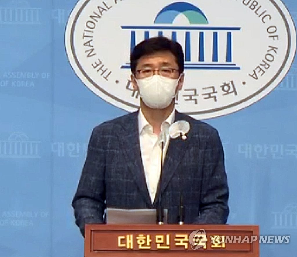 6月8日，在国会，民主党首席发言人高榕禛在记者会上发言。 韩联社/国会电视台截图（图片严禁转载复制）