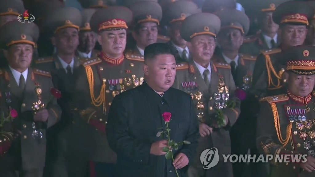 金正恩参谒祖国解放战争烈士墓 金正恩参谒祖国解放战争烈士墓