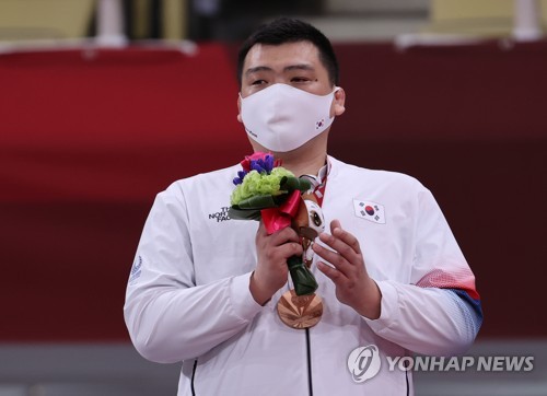 韩选手崔光根获东京残奥柔道男子100公斤以上级铜牌
