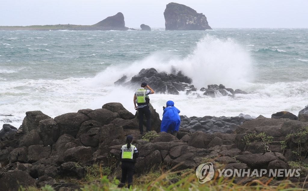 韩国上调台风预警应对“灿都”来袭