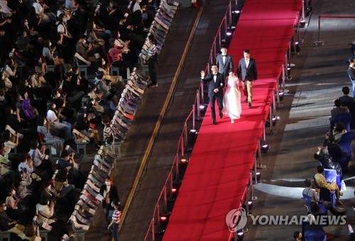 釜山国际电影节红毯活动 韩联社