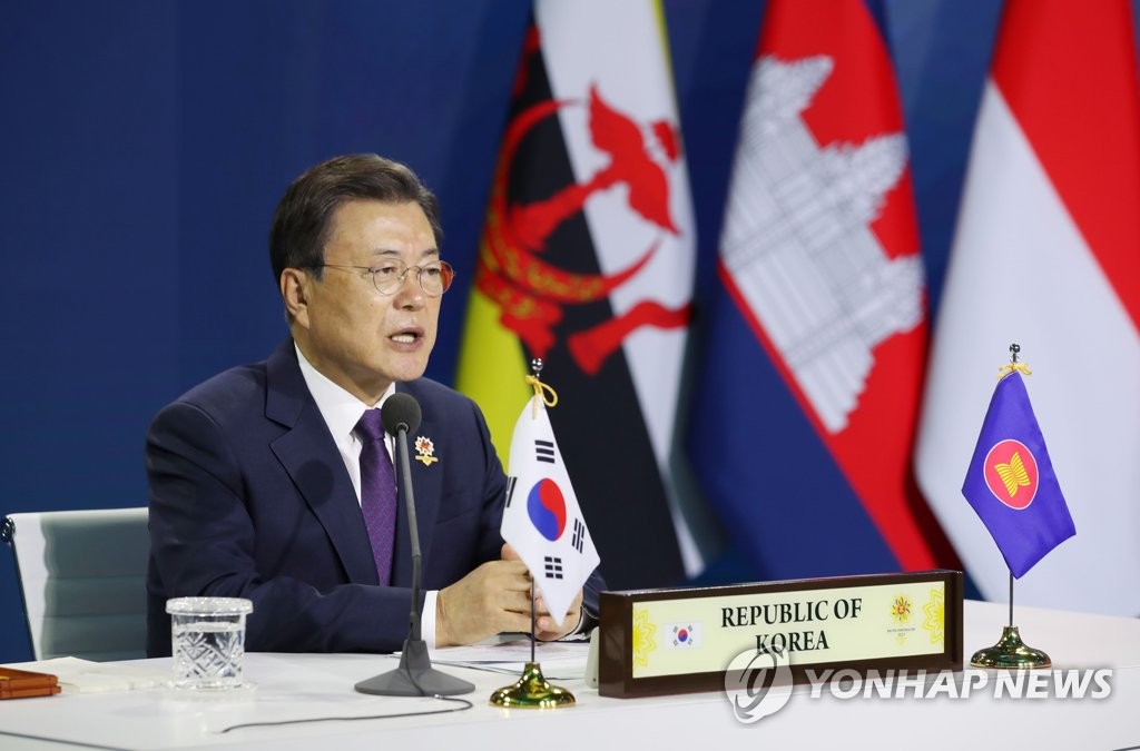 10月26日，在青瓦台，韩国总统文在寅以视频形式出席韩国-东盟特别峰会。 韩联社