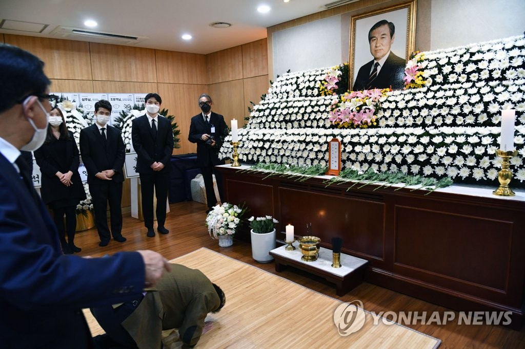 10月27日，卢泰愚的灵堂设在首尔大学医院殡仪馆。 韩联社/摄影记者团供图（图片严禁转载复制）