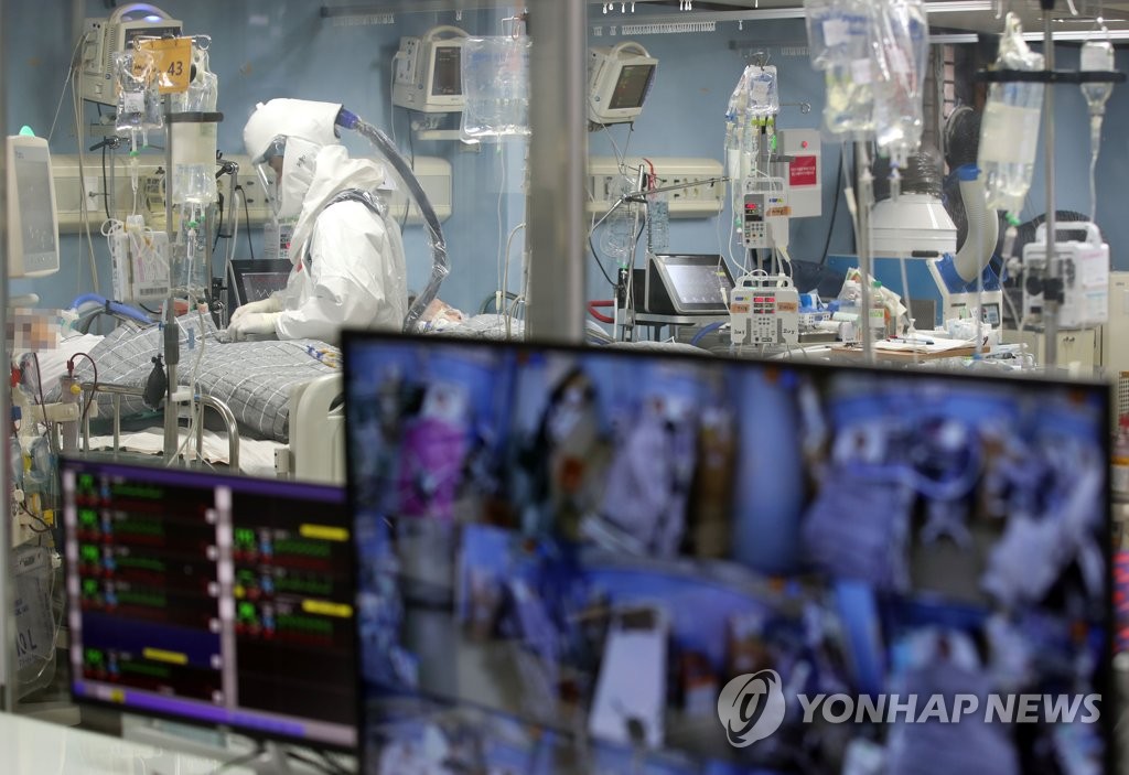 韩首都圈超千例新冠病例等待病床安排