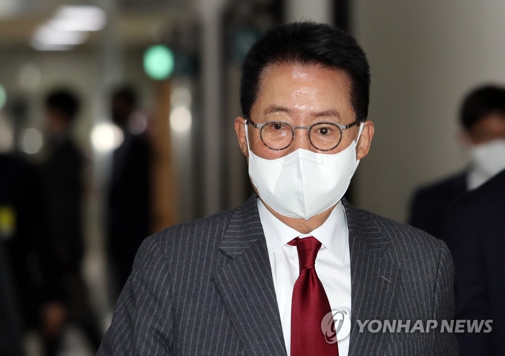韩情报机构前首长朴智元否认滥权指控