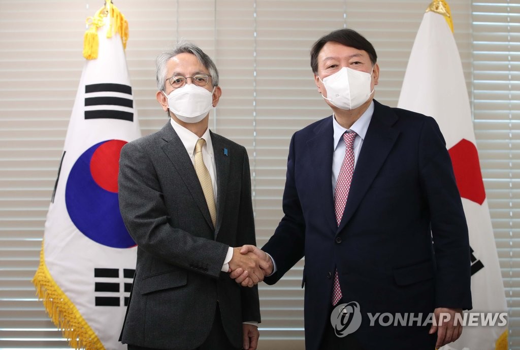 韩总统候选人尹锡悦会见日本驻韩大使相星孝一