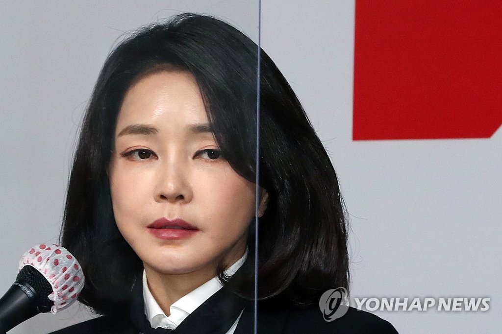 韩警方着手调查总统人选尹锡悦之妻简历造假案