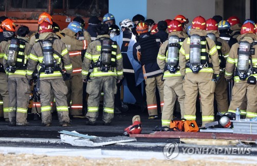 韩一建筑工地失火致3名消防员遇难
