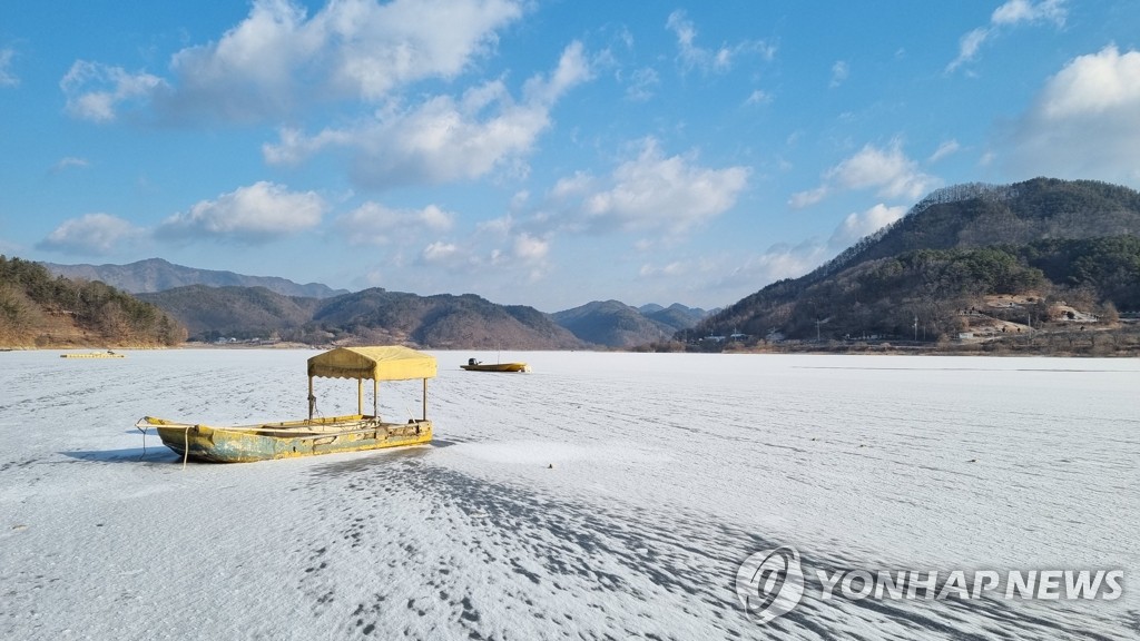 大清湖结冰