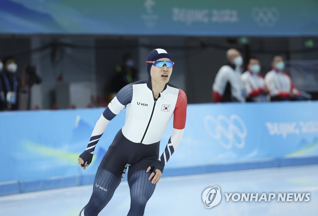 2月8日，2022年北京奥运会速滑男子1500米比赛在北京国家速滑馆进行。图为韩国选手金慜锡。 韩联社