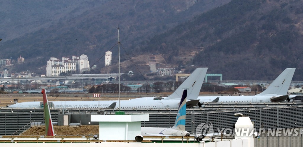 资料图片：能够执行撤侨任务的韩国空军KC-330多用途空中加油机 韩联社