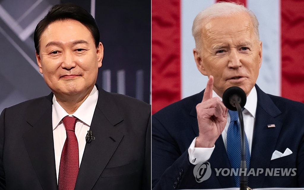 资料图片：韩国候任总统尹锡悦（左）和美国总统拜登 韩联社/欧新社（图片严禁转载复制）