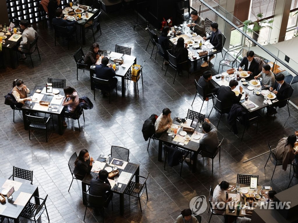资料图片：图为首尔一家餐厅，摄于1月17日。 韩联社