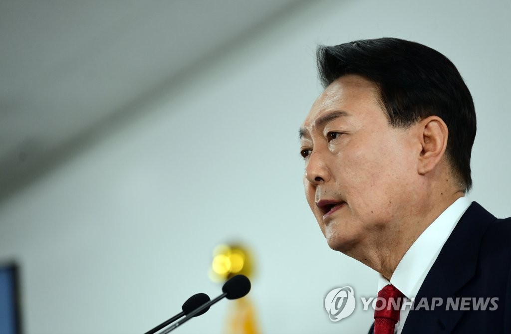 3月20日，在首尔市钟路区，尹锡悦举行总统职务交接委员会挂牌成立后的首次记者会。 国会摄影记者团