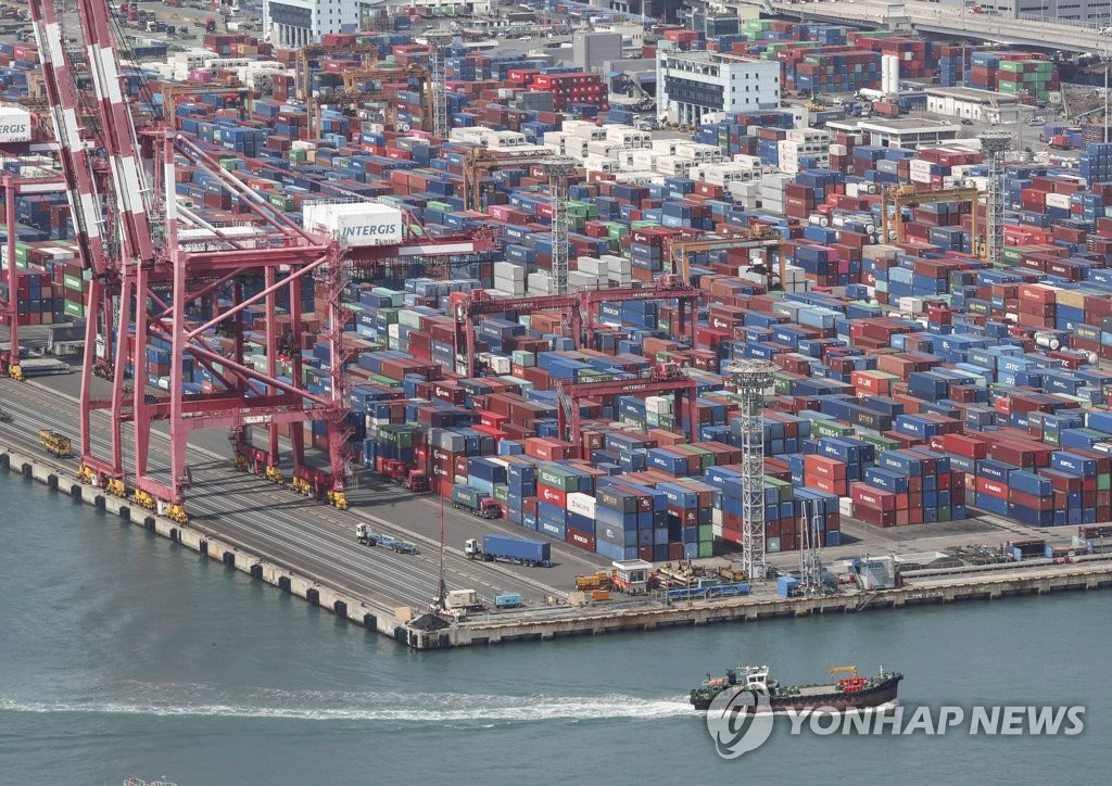 资料图片：取景地为釜山港，摄于3月21日。 韩联社