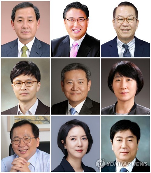 第一排左起依次是金仁喆、朴振、权宁世，第二排左起韩东勋、李祥敏、韩和真，第三排左起赵承焕、李永、金大棋。 韩联社