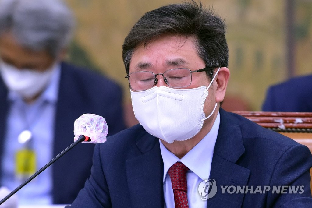 5月2日，在位于首尔市汝矣岛的国会大厦，文化体育观光部长官被提名人朴普均的人事听证会举行。 韩联社/国会摄影记者团