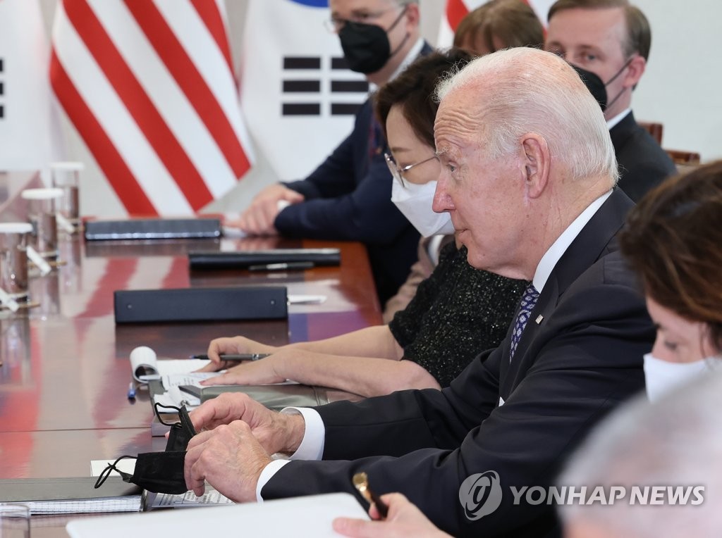 5月21日，在首尔龙山总统府，韩国总统尹锡悦和到访的美国总统拜登举行首脑会谈。图为拜登发言。 韩联社