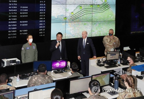 详讯：韩美领导人访问韩国航空航天作战本部