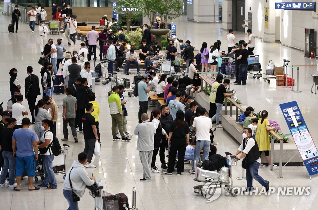 资料图片：仁川国际机场第一航站楼到达大厅，图片与本文无关。 韩联社
