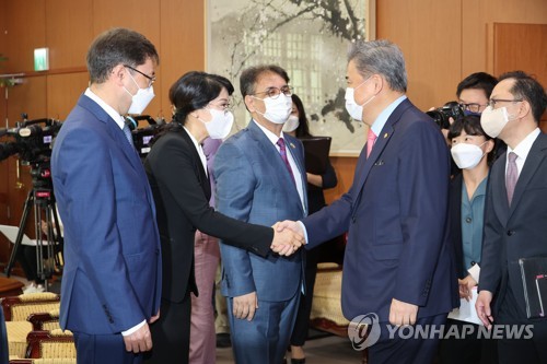 韩外长会见中亚五国驻韩大使团强调深化合作