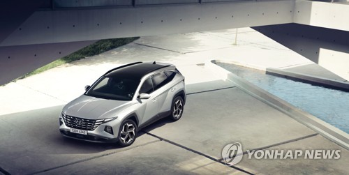 资料图片：现代汽车7月13日表示，旗下紧凑型SUV车型途胜的2023年款正式上市。图为2023年款途胜。 韩联社/现代汽车供图（图片严禁转载复制）