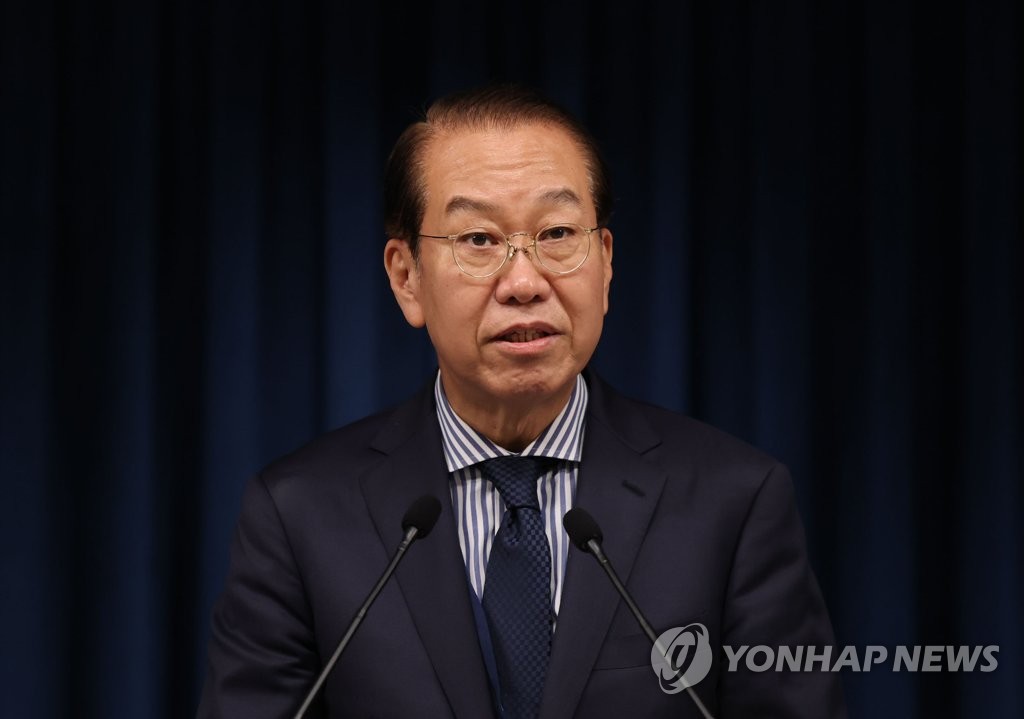 7月22日，在首尔龙山总统府，统一部长官权宁世召开记者会介绍统一部工作汇报情况。 韩联社