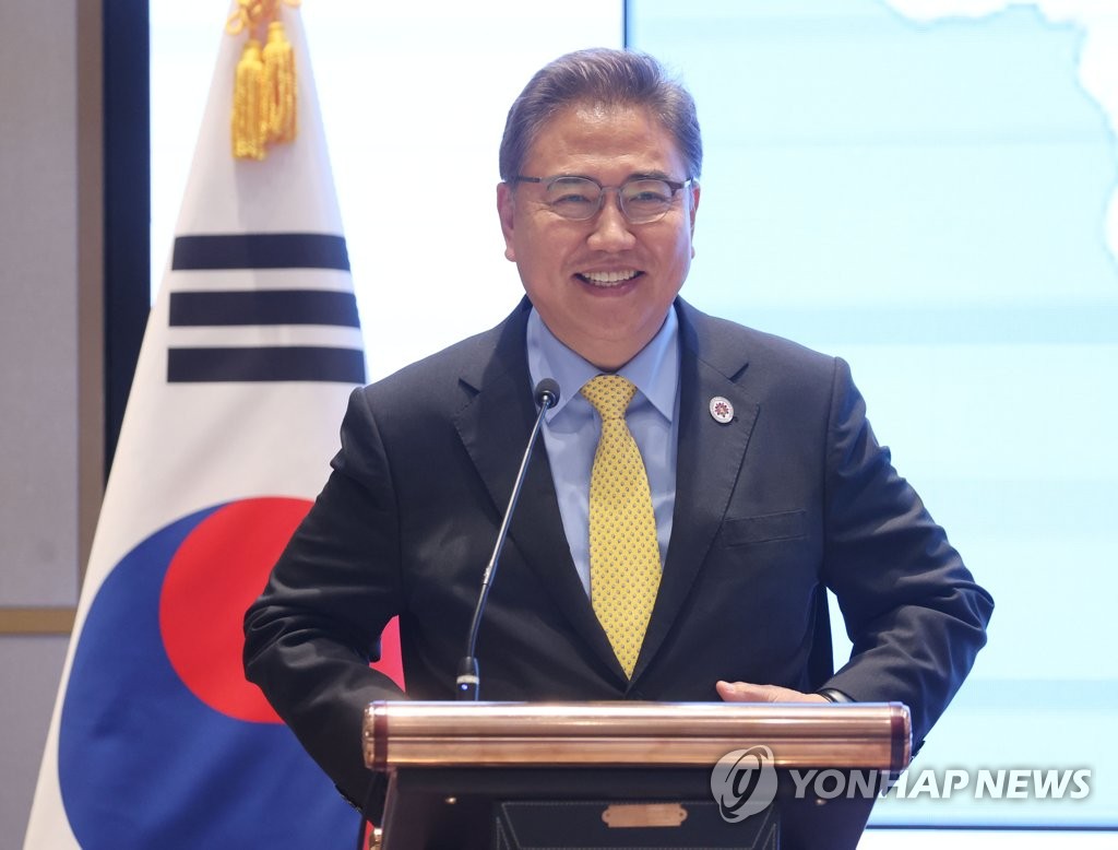 韩外长：将与中方讨论朝核问题和供应链合作