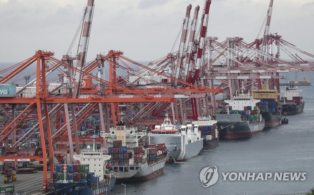 资料图片：釜山港神仙台和戡蛮码头 韩联社