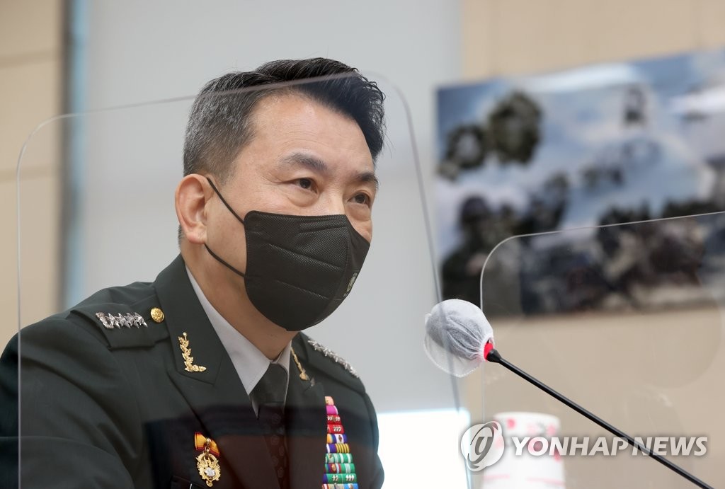 9月19日，在国会，联参议长金承谦出席国会国防委员会全体会议并答议员提问。 韩联社/国会摄影记者团