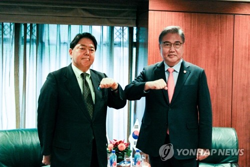 韩日外长通电话强烈谴责朝鲜挑衅| 韩联社