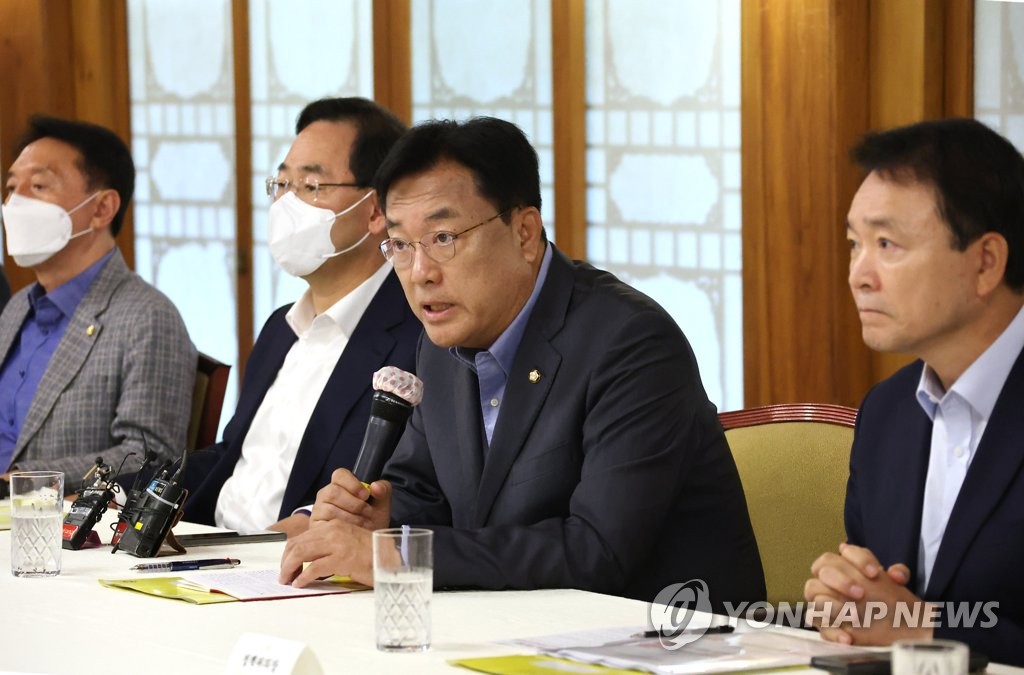 韩党政决定收购45万吨大米稳定米价