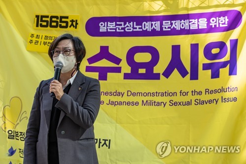 朝媒谴责韩政府对日低姿态外交