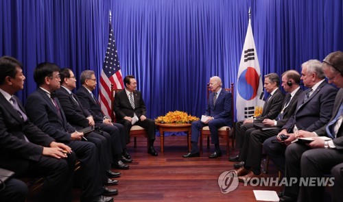 详讯：韩美领导人在柬埔寨举行会谈