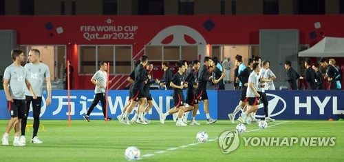 韩国男足在多哈开启首训备战世界杯