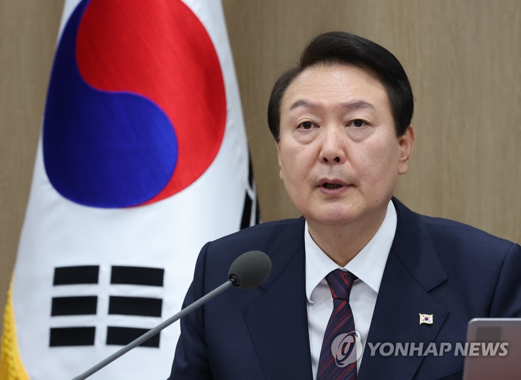 资料图片：11月22日，在首尔龙山总统室，韩国总统尹锡悦主持召开国务会议。 韩联社