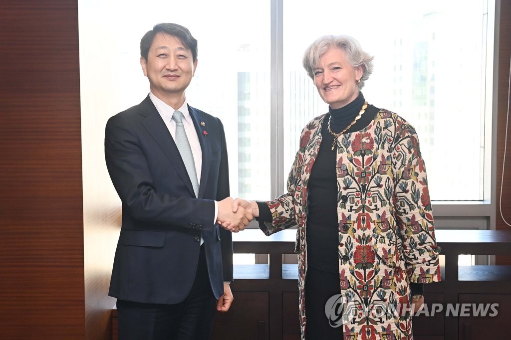 韩贸易代表会见加拿大大使代办