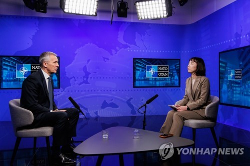 北约秘书长接受韩联社专访