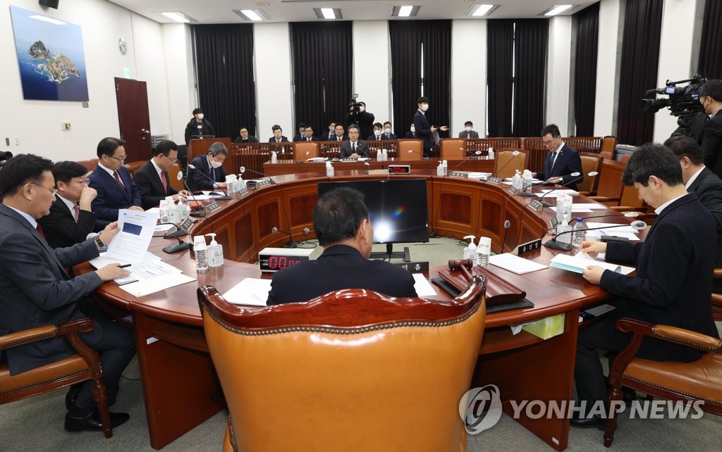 韩一对朝民间组织被查出百余幅疑似朝鲜画作