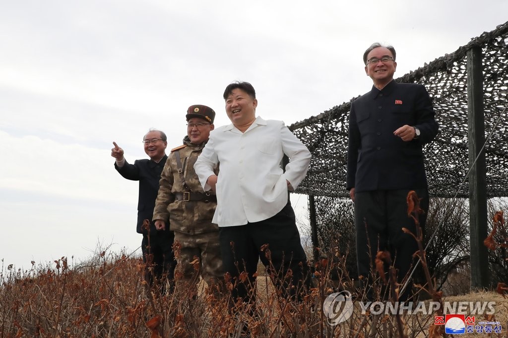 金正恩观摩水下核打击武器系统试验 金正恩观摩水下核打击武器系统试验