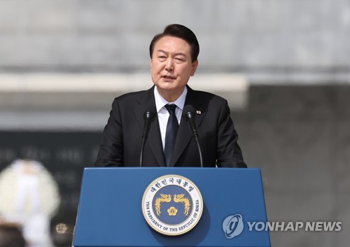 3月24日，在国立大田显忠院，韩国总统尹锡悦出席第8届西海守护日纪念仪式并致辞。 韩联社