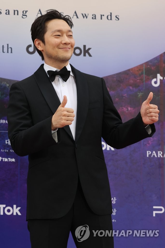 演员孙锡求
