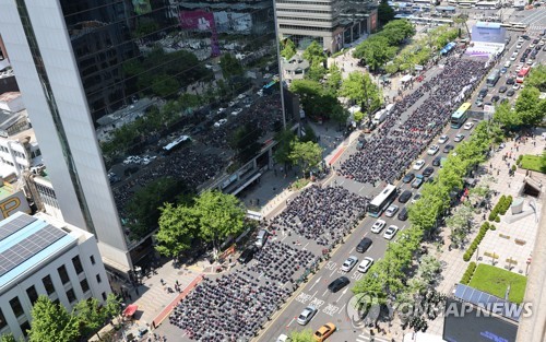 韩国两大工会明在首尔举行大规模集会