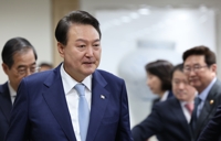 尹锡悦将为前总统卢武铉14周年祭送花圈致哀