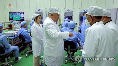 金正恩上半年公开活动近3年来最少 多为军事活动