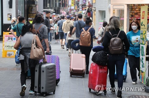 统计：上半年访韩外国人同比增四倍
